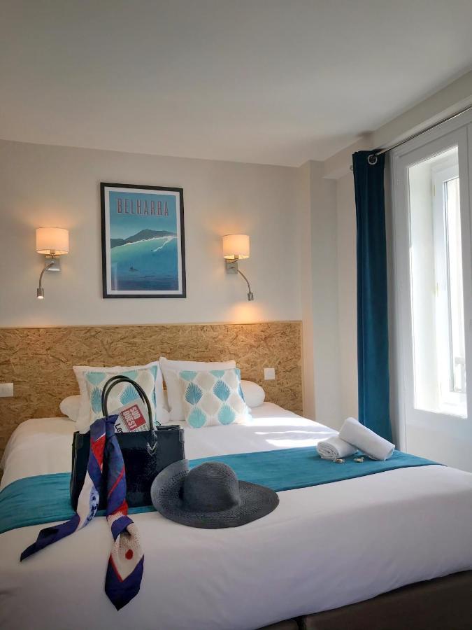 Un Hotel Sur Le Port La Rochelle  Bagian luar foto