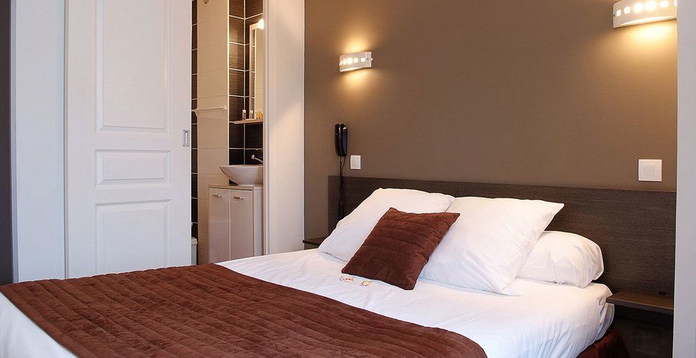 Un Hotel Sur Le Port La Rochelle  Bagian luar foto