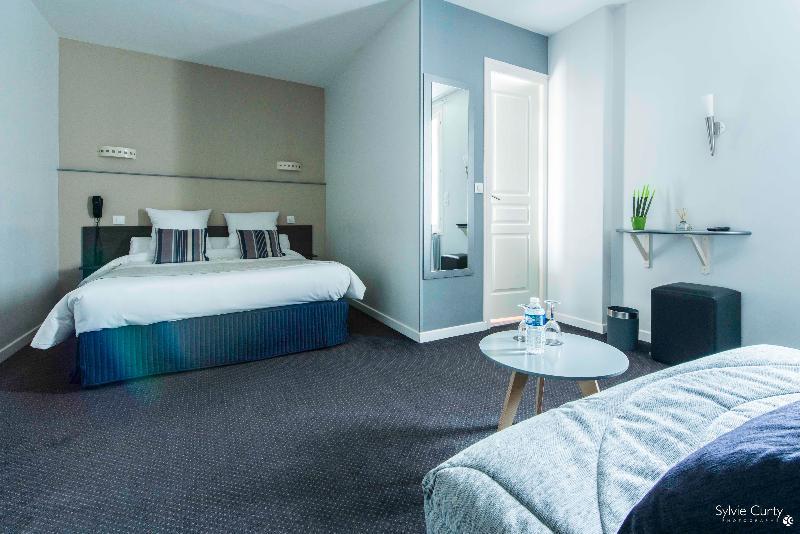 Un Hotel Sur Le Port La Rochelle  Bagian luar foto
